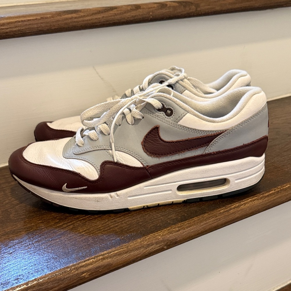Nike Men's Air Max 1 White and Burgundy Sneakers